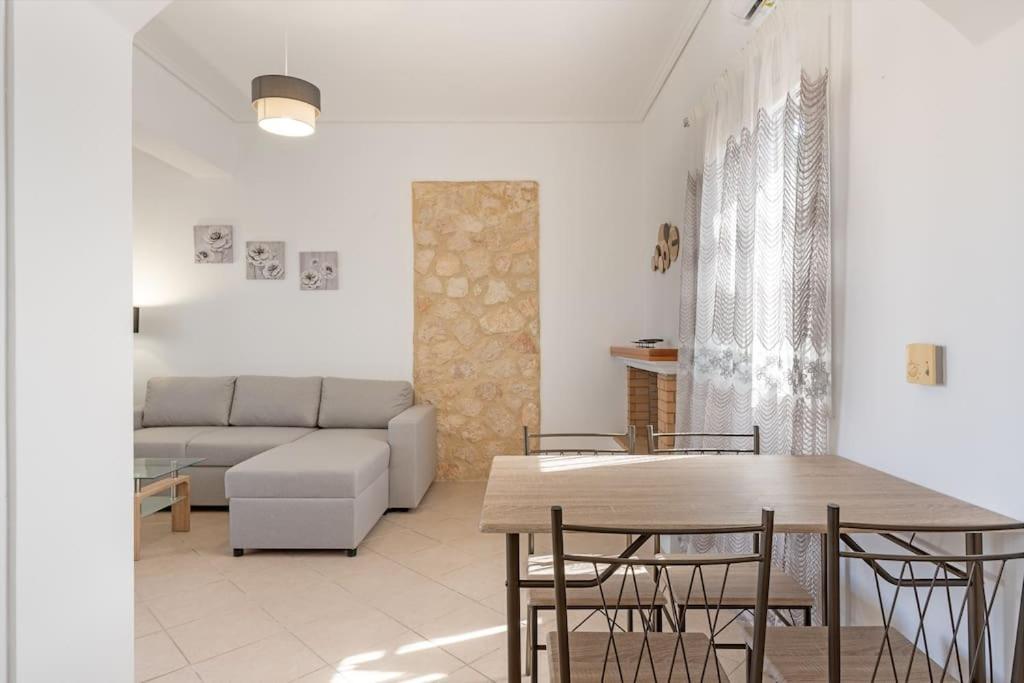 شقة Spiros House سفوروناتا المظهر الخارجي الصورة