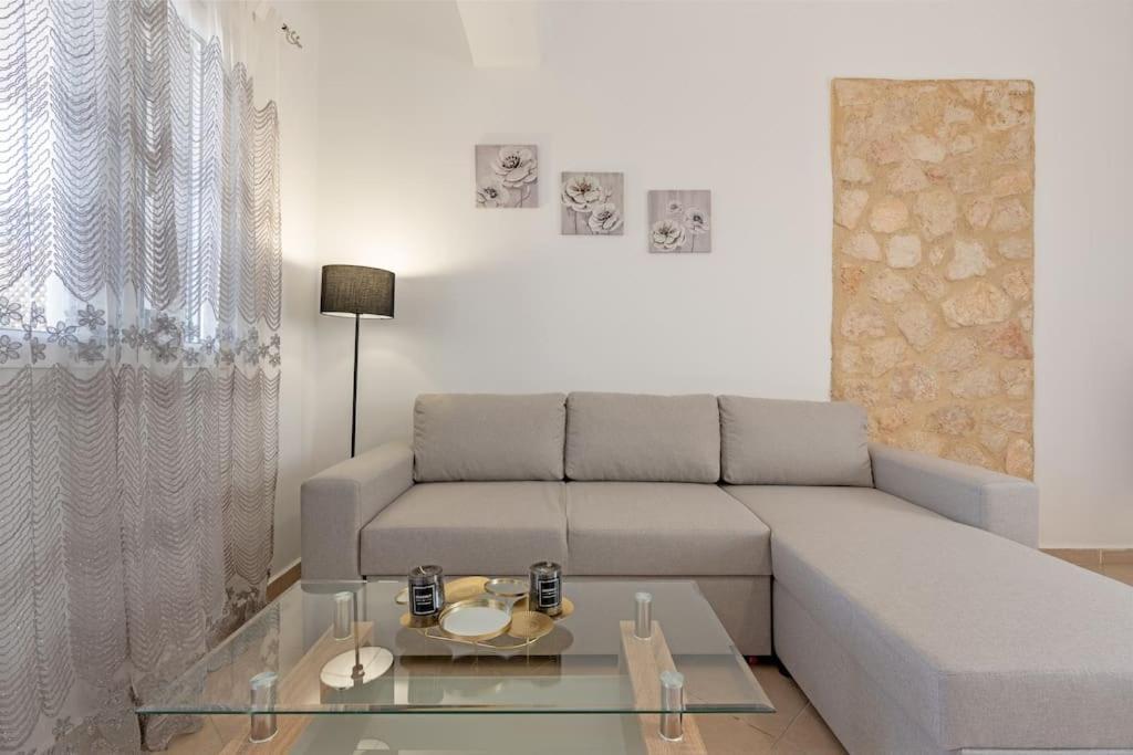 شقة Spiros House سفوروناتا المظهر الخارجي الصورة